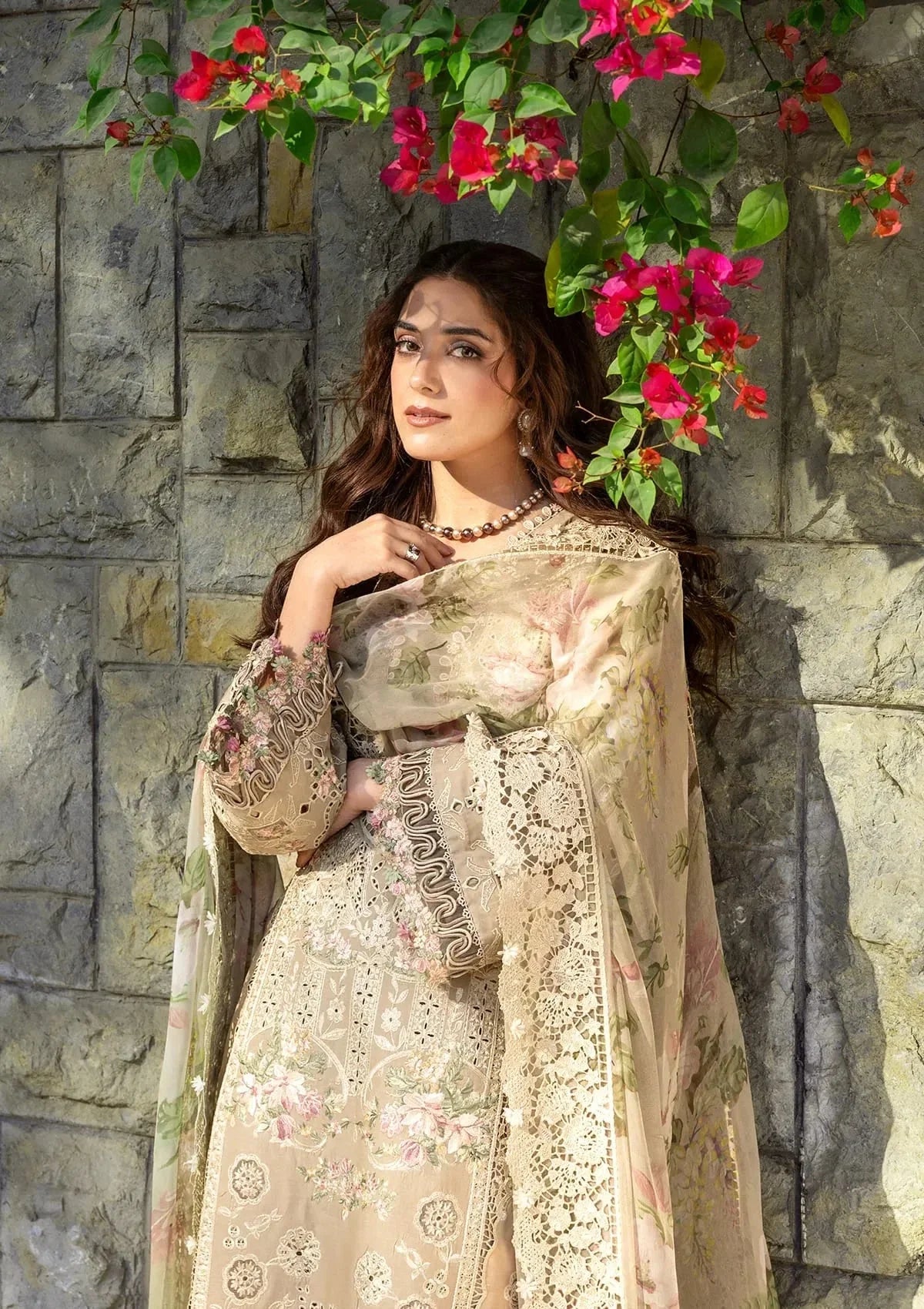 ELAF-3PC LAWN EMBROIDERED SHIRT WITH CHIFFON PRINTED EMBROIDERED DUPATTA AND TROUSER-BIC-4808 Asasay Fakhir