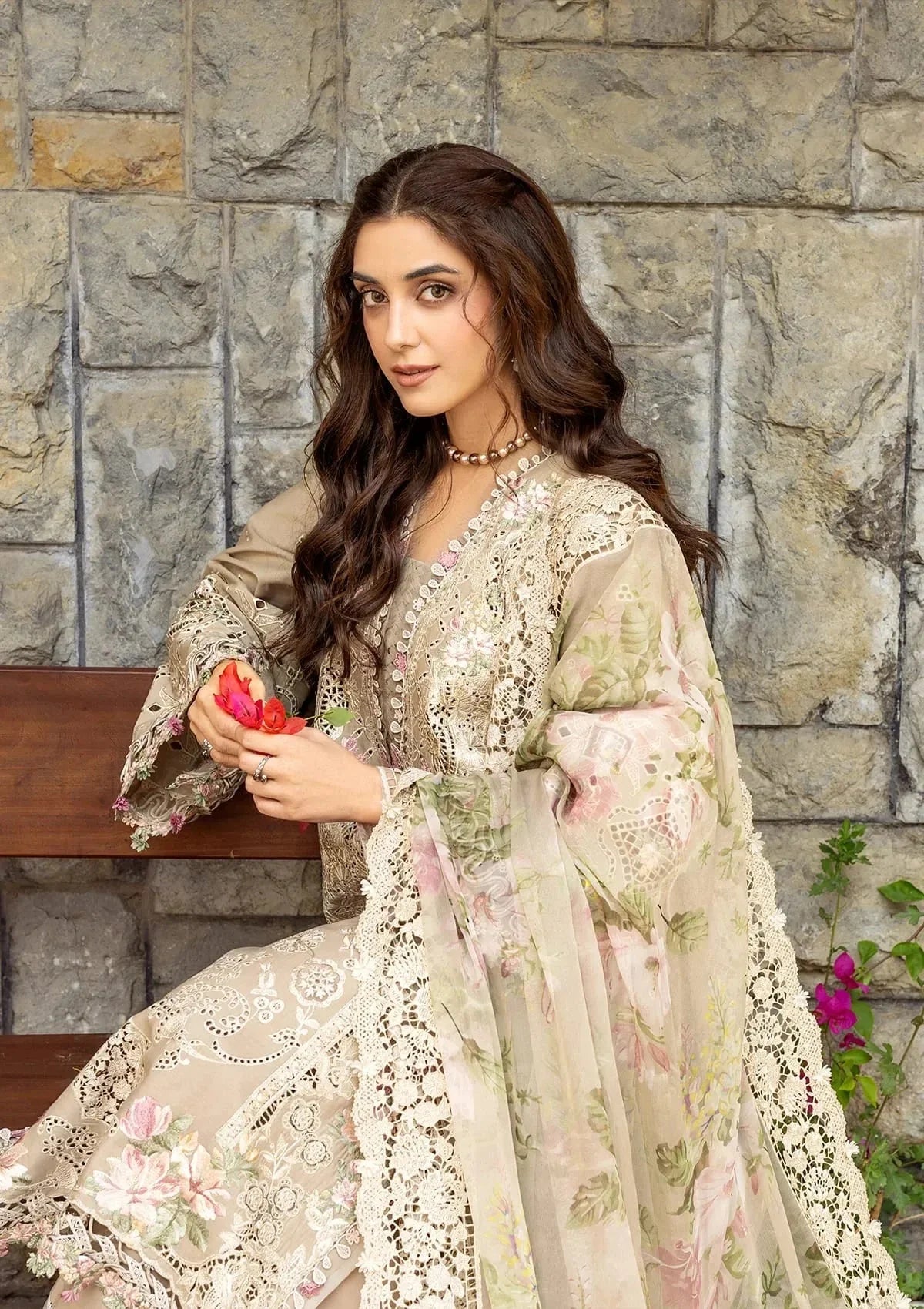 ELAF-3PC LAWN EMBROIDERED SHIRT WITH CHIFFON PRINTED EMBROIDERED DUPATTA AND TROUSER-BIC-4808 Asasay Fakhir