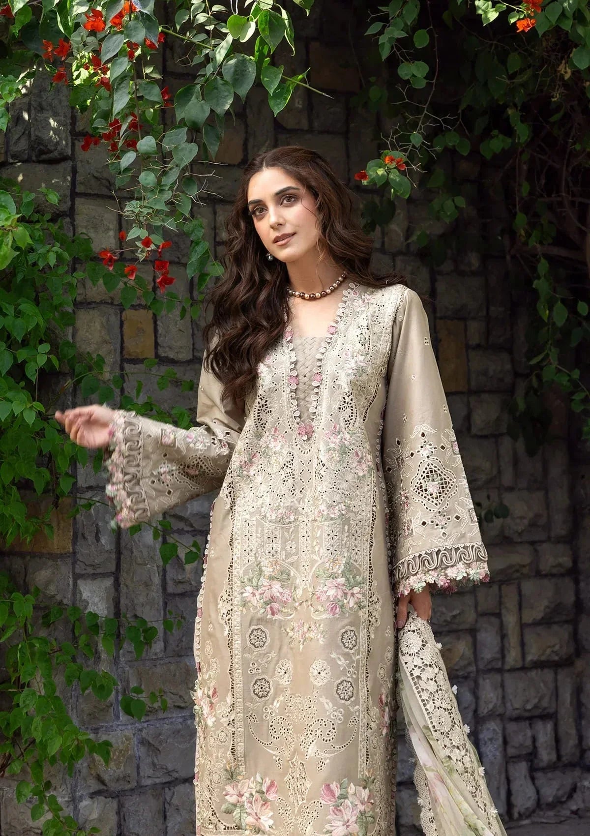 ELAF-3PC LAWN EMBROIDERED SHIRT WITH CHIFFON PRINTED EMBROIDERED DUPATTA AND TROUSER-BIC-4808 Asasay Fakhir