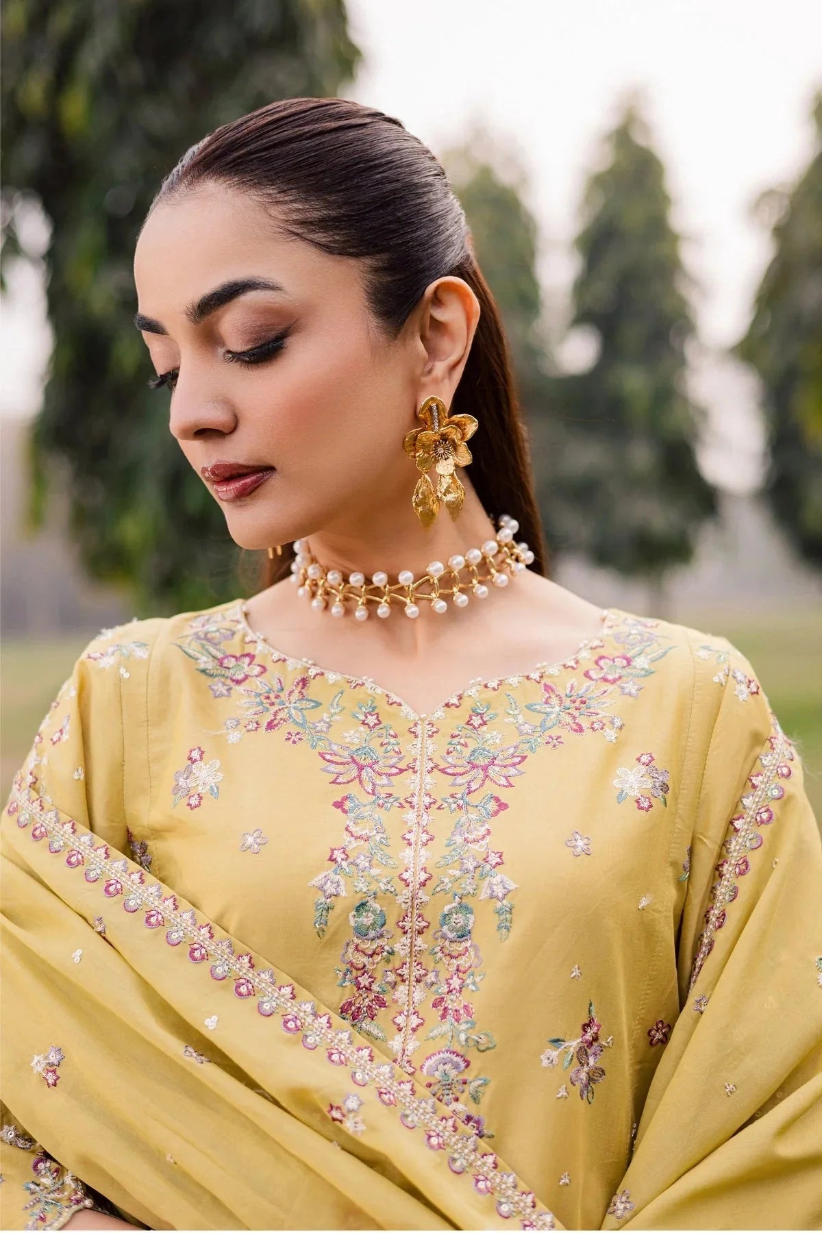 BATIK-3PC LAWN EMBROIDERED SHIRT WITH CHIFFON EMBROIDERED DUPATTA AND TROUSER-BIC-4816 Asasay Fakhir