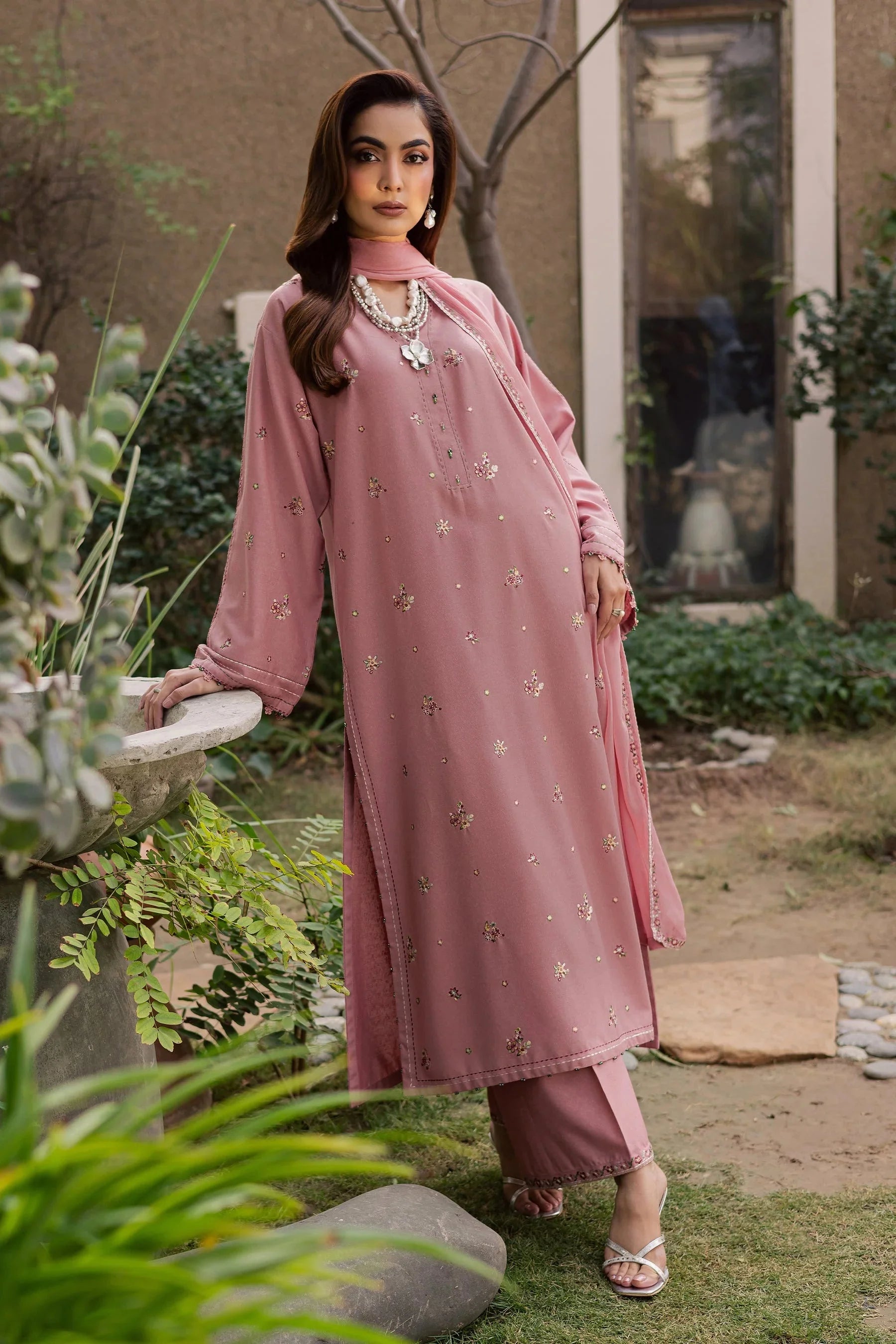 BATIK-3PC LAWN EMBROIDERED SHIRT WITH CHIFFON EMBROIDERED DUPATTA AND TROUSER-BIC-4755 Asasay Fakhir