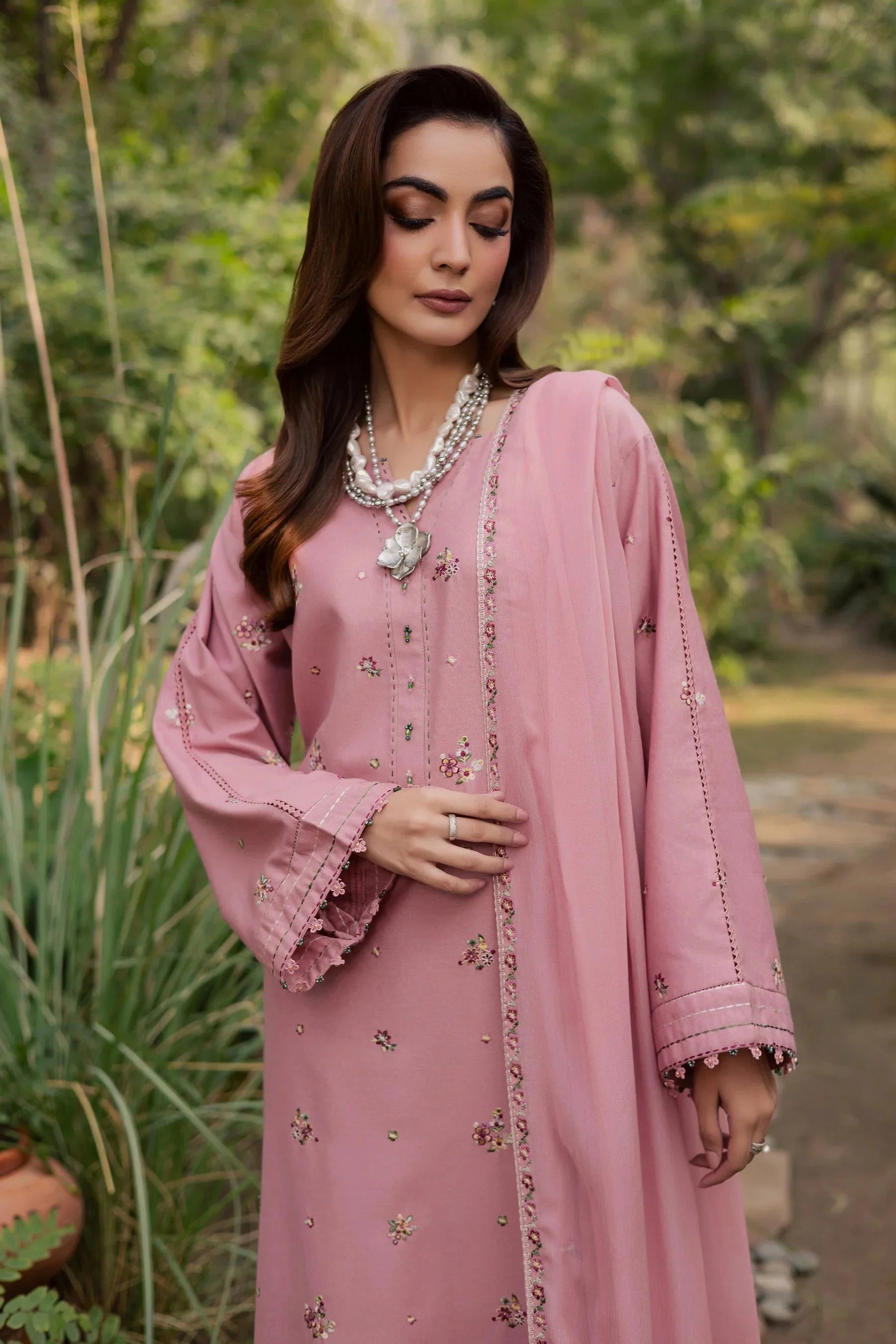 BATIK-3PC LAWN EMBROIDERED SHIRT WITH CHIFFON EMBROIDERED DUPATTA AND TROUSER-BIC-4755 Asasay Fakhir