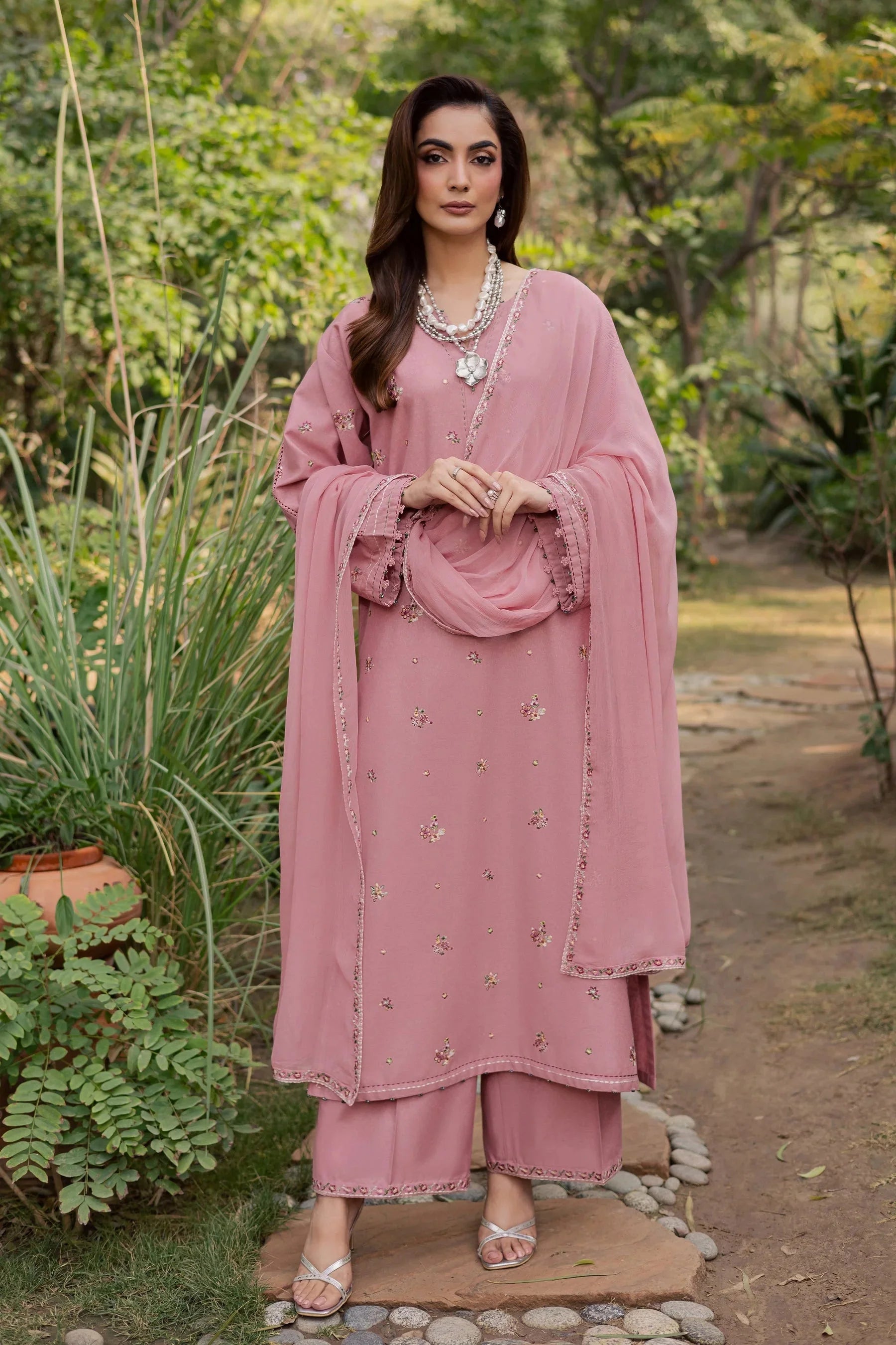 BATIK-3PC LAWN EMBROIDERED SHIRT WITH CHIFFON EMBROIDERED DUPATTA AND TROUSER-BIC-4755 Asasay Fakhir